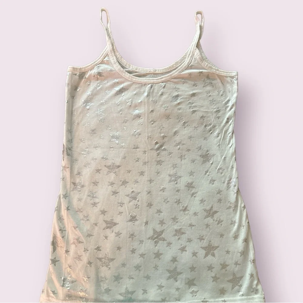 NO BOUNDARIES tank top, Large, white with metallic silver stars of all sizes.